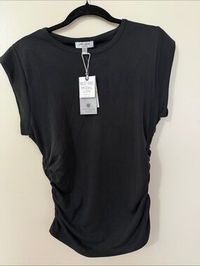 Cable & Gauge Black Side-Ruched Short Sleeve Tee